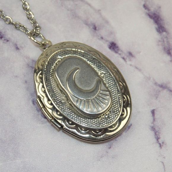 Crescent Moon Photo Locket Necklace witchy lunar witch vibes - Picture 4 of 8